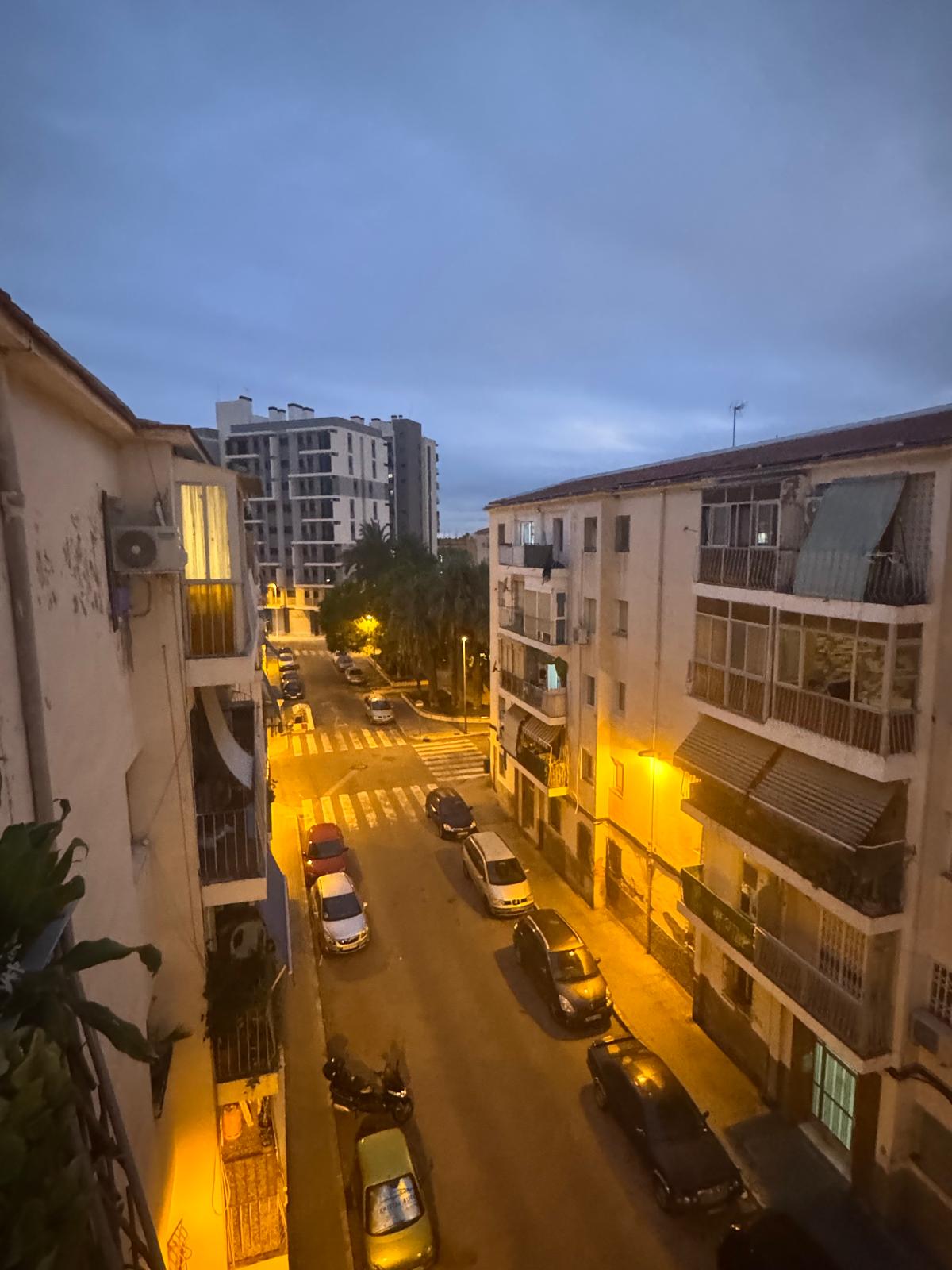 Los vecinos de San Antón unen fuerzas para sacar al barrio del abandono: “Sentimos que somos el barrio olvidado”