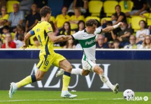 El Elche continúa una semana más en descenso pese al empate frente al Villarreal