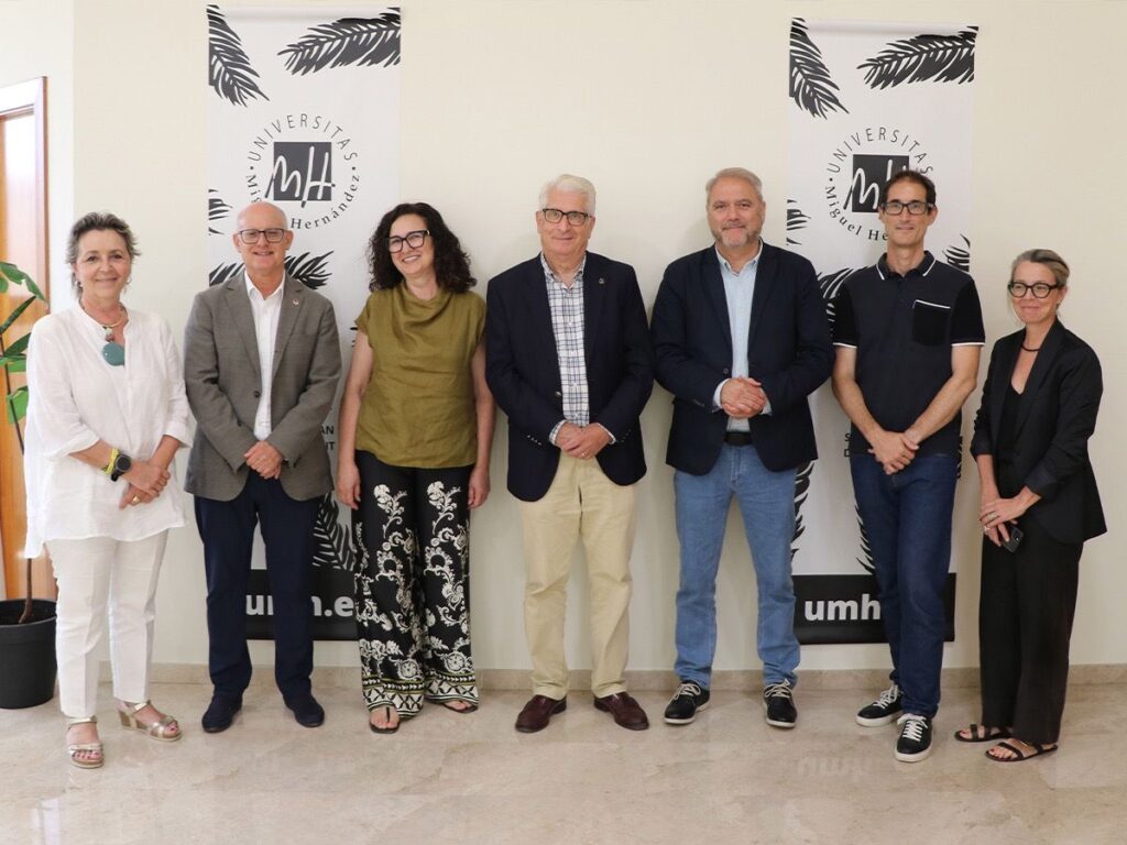 Caja Rural Central renueva su apoyo a la investigación de la UMH contra el cáncer de colon con una aportación de 40.000 euros