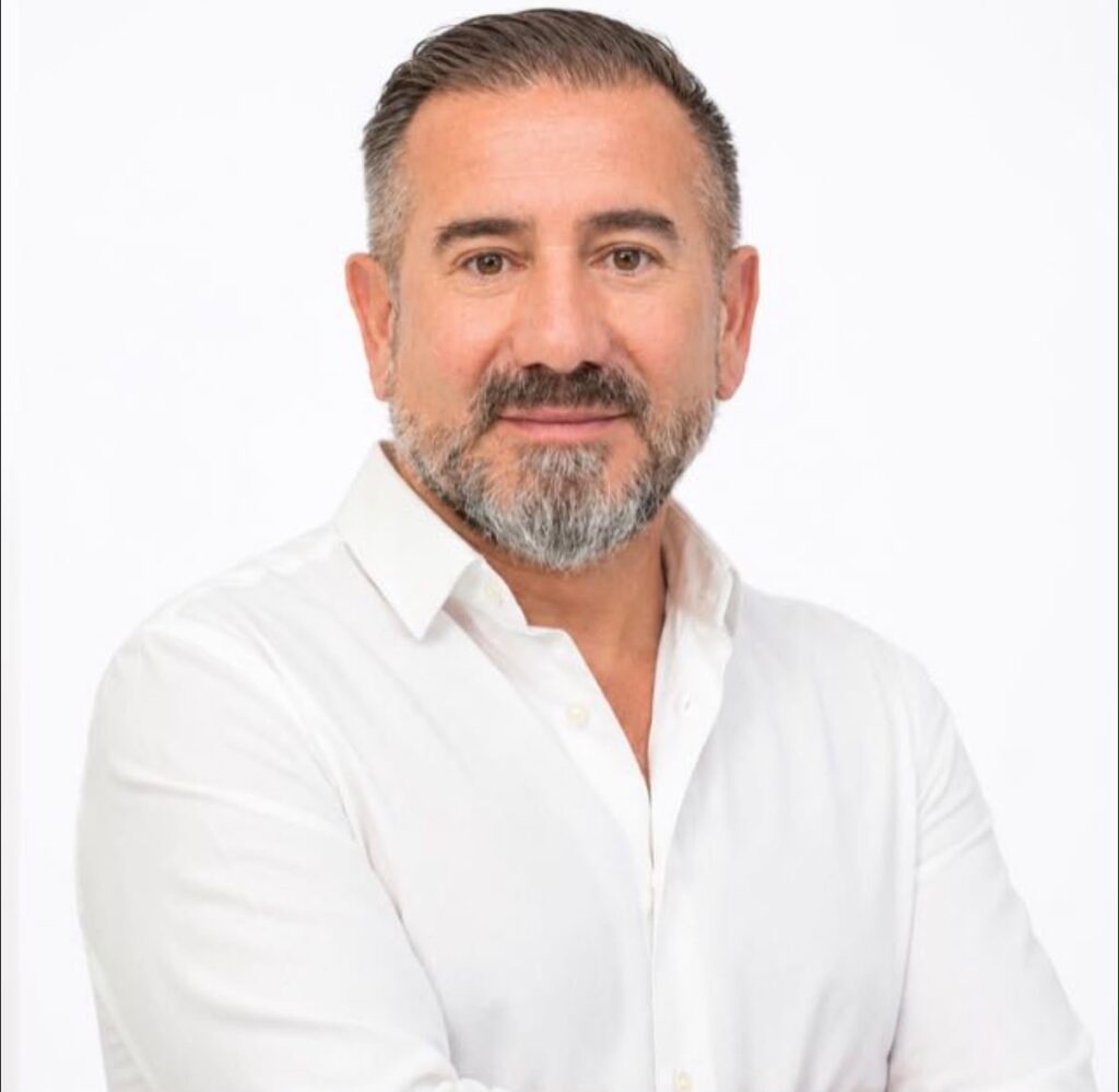 Luis Ángel Mateo abandona el Partido Popular de Elche y anuncia su incorporación a VOX