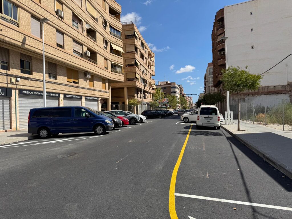 Aigües d’Elx finaliza la renovación del alcantarillado en la calle Antonio Machado con una inversión de 458.696 euros
