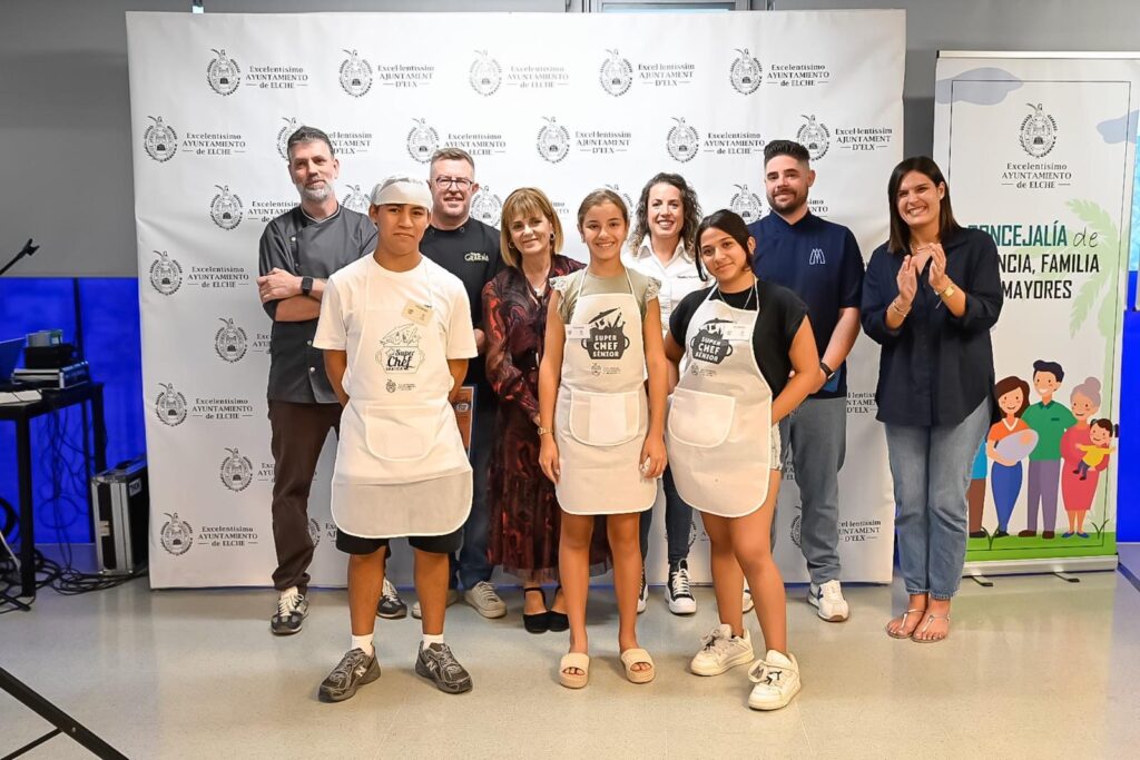 Isabel Palazón gana el Superchef Junior de Elche con una tosta de salmón y caviar