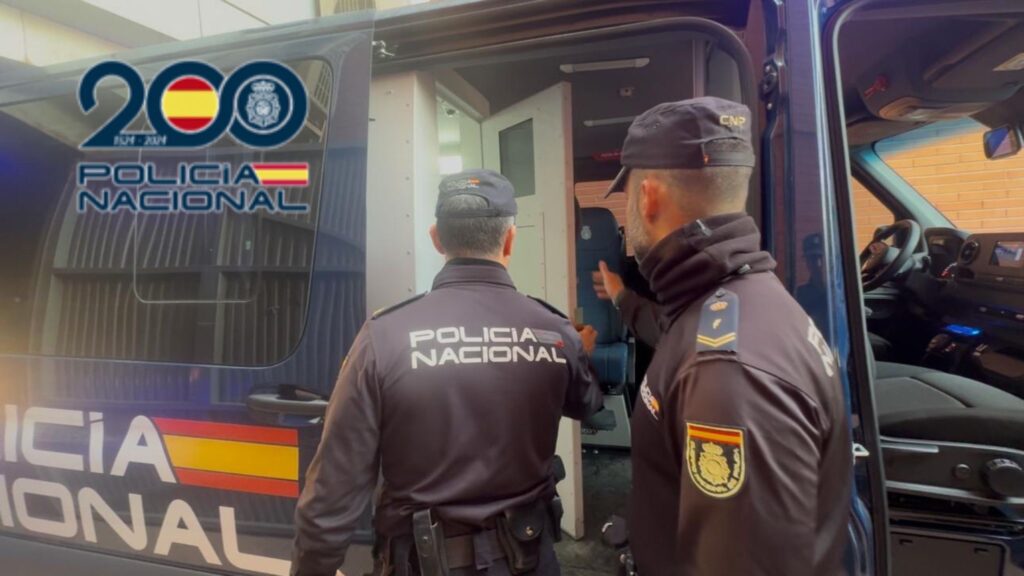 Detenida en Elche una mujer por intento de homicidio tras apuñalar a una anciana en el cuello
