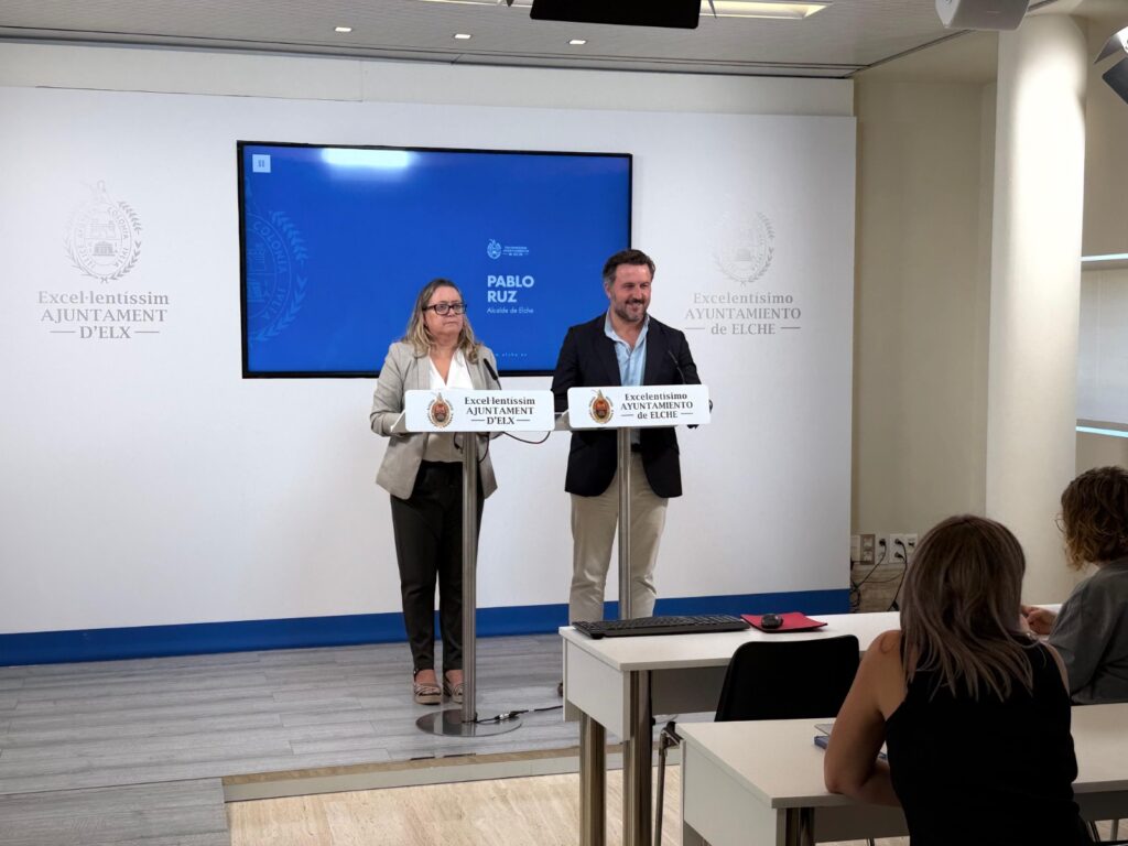 Elche prepara una inversión de 1,5 millones para completar el alcantarillado de Peña de las Águilas