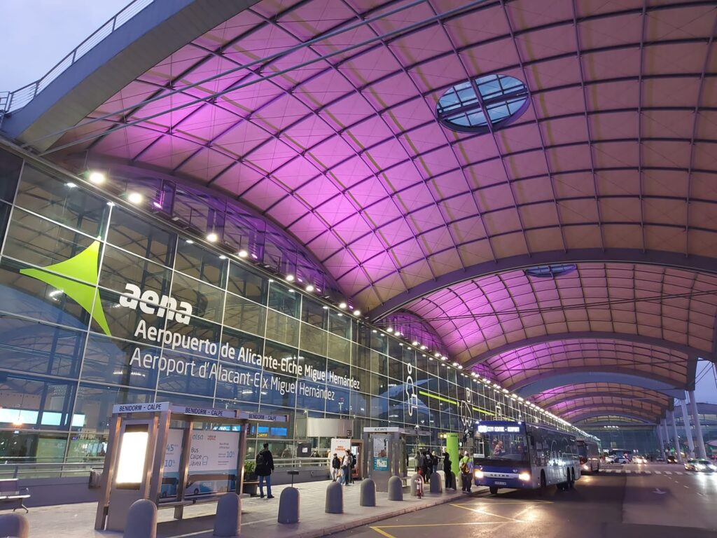 El aeropuerto de Alicante-Elche supera los 16,8 millones de pasajeros hasta septiembre