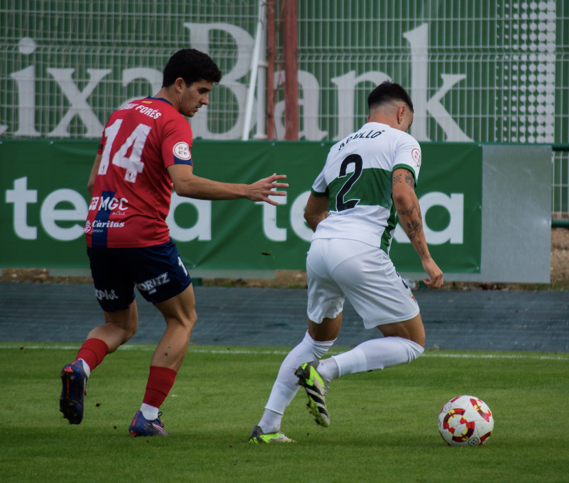 El Elche Ilicitano se reencuentra con la victoria tras vencer al Olot (1-0)