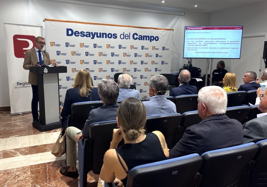 Elche debate cómo ordenar los nuevos usos del suelo rural sin perder su función agrícola