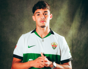 Ali Houary renueva con el Elche CF hasta 2030