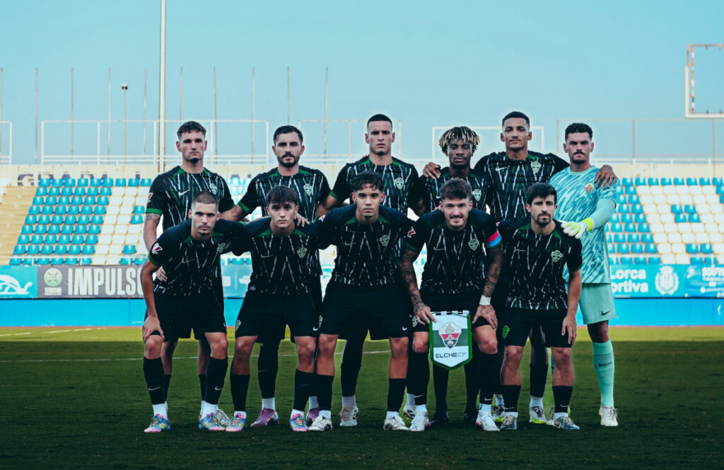 El Elche se reencuentra con la victoria ante el Almería en el penúltimo partido de pretemporada