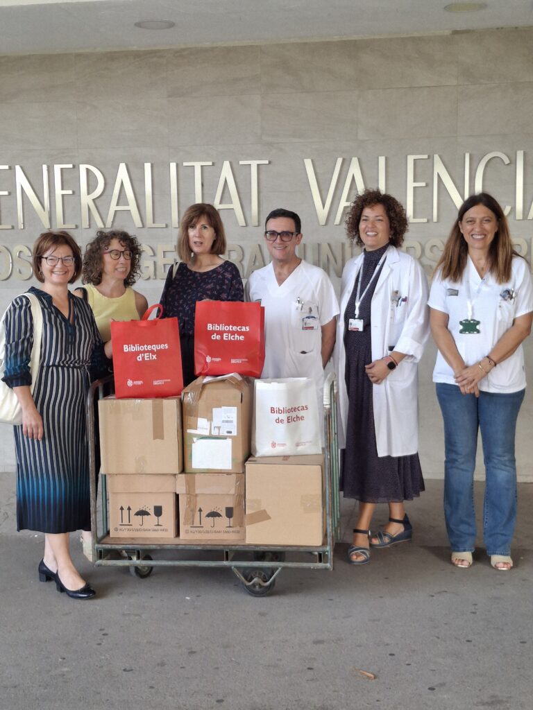 El Hospital General de Elche lleva la lectura a las plantas de hospitalización con ‘Leer Sana el Alma’