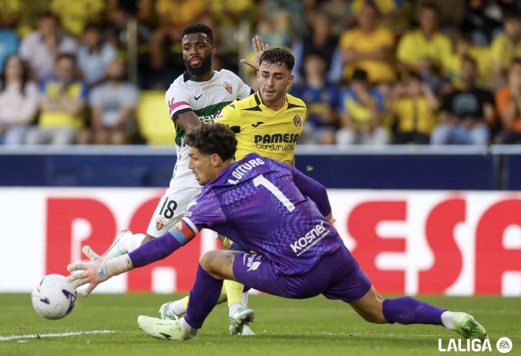 El Elche resiste en La Cerámica y logra un valioso punto ante el Villarreal