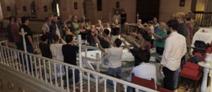 Santa María acoge los primeros ensayos conjuntos del Misteri d’Elx para las representaciones de finales de octubre