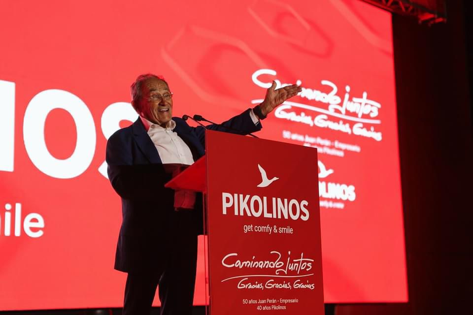 Pikolinos Celebra su 40 Aniversario en el Estadio Martínez Valero