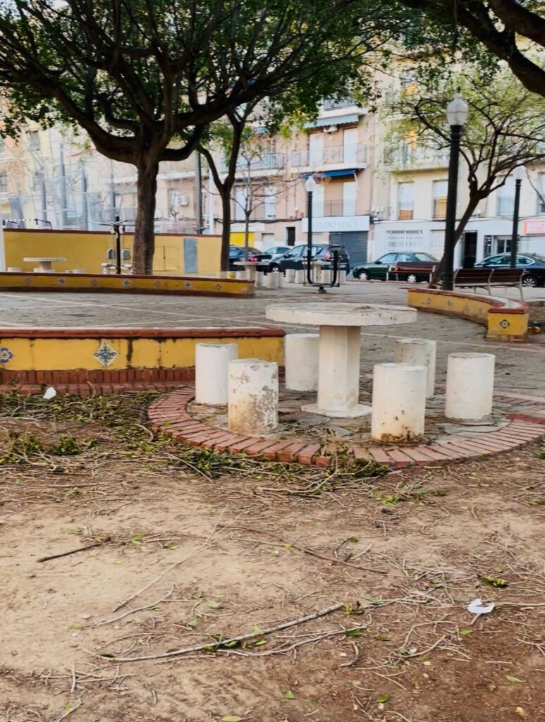 El PSOE presentará una moción para reformar varias plazas de Elche