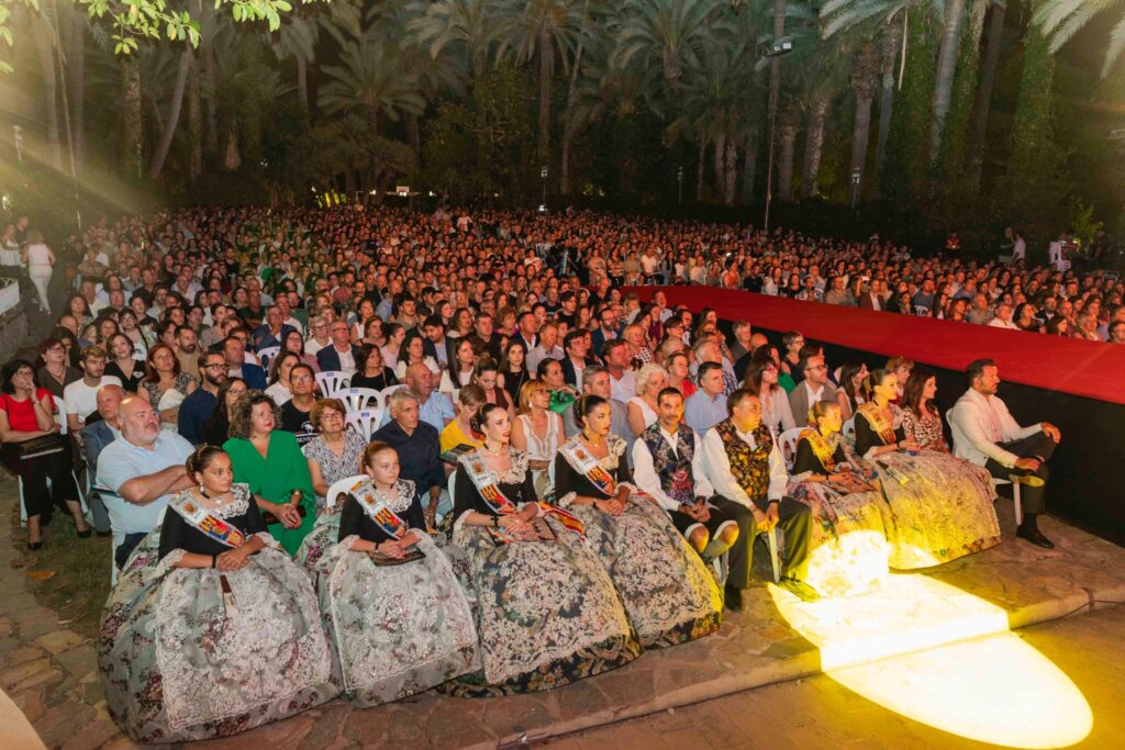 El Camp d’Elx brilla en las fiestas: Nuria Tejero y Marta Martínez, Reina Mayor y Primera Dama Mayor 2025