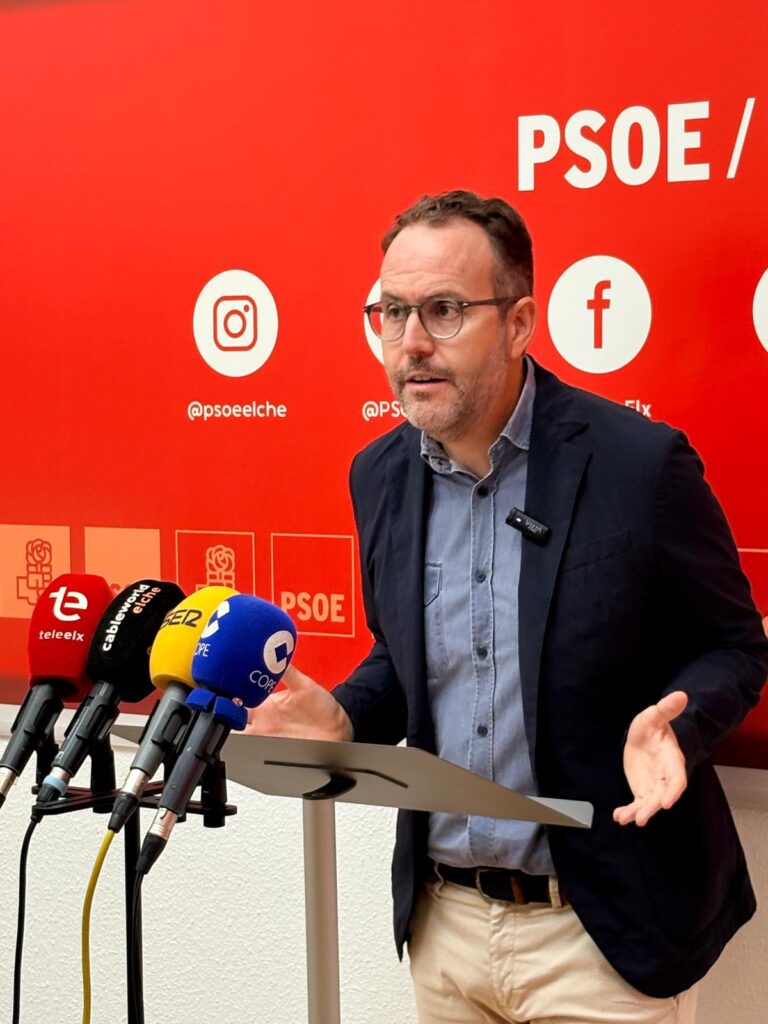 El PSOE anuncia el archivo de la denuncia de Ruz por la difusión de su domicilio