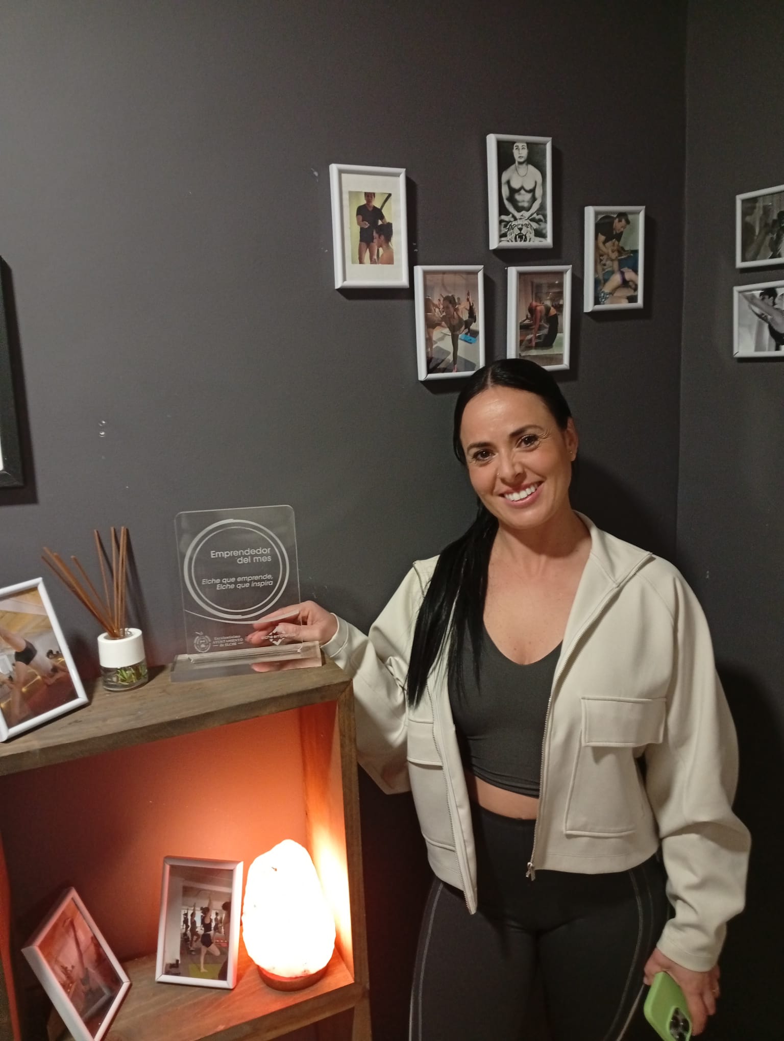 El oasis a 42 grados que conquista Elche: El secreto del éxito de Araceli Fabra