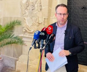 El PSOE critica el plan Casa Fácil y alerta de “vivienda cara para los ilicitanos y beneficios para las constructoras”