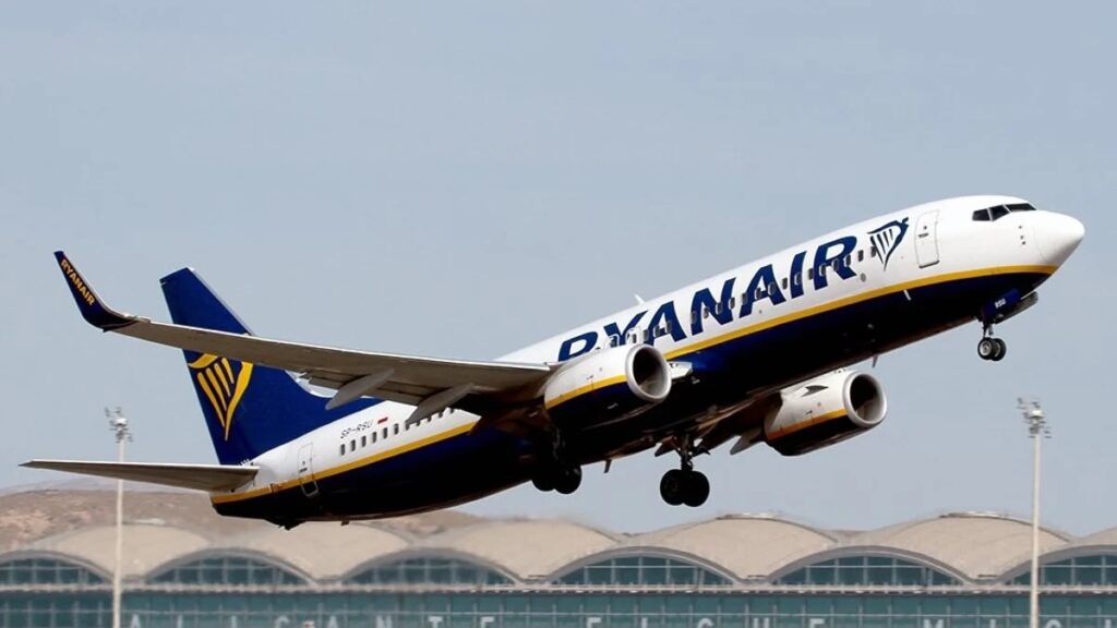 Ryanair supera los 6,1 millones de pasajeros y lidera el tráfico aéreo en Elche
