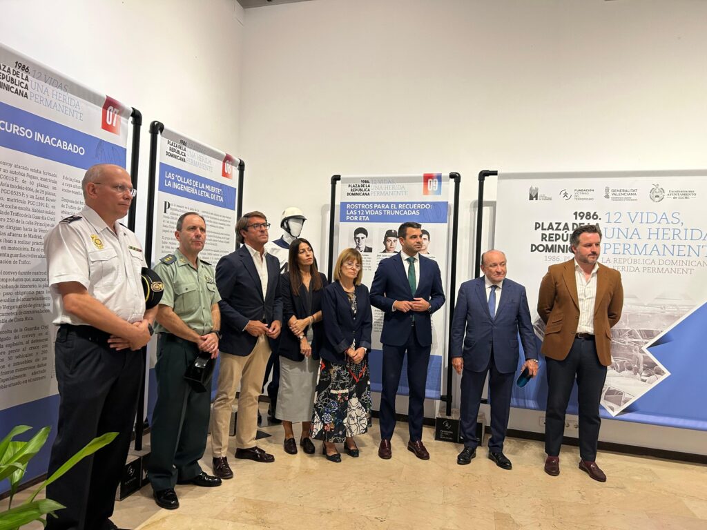 Elche acoge la exposición ‘12 vidas. Una herida permanente’ en homenaje a las víctimas de ETA