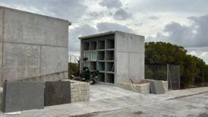 Elche completará la construcción de 2.000 nuevos nichos y mejorará los servicios en los cementerios municipales